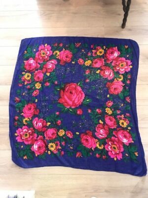 Découvrez notre foulard balte bleu