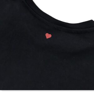 Découvrez notre t-shirt Amour noir et rouge personnalisable