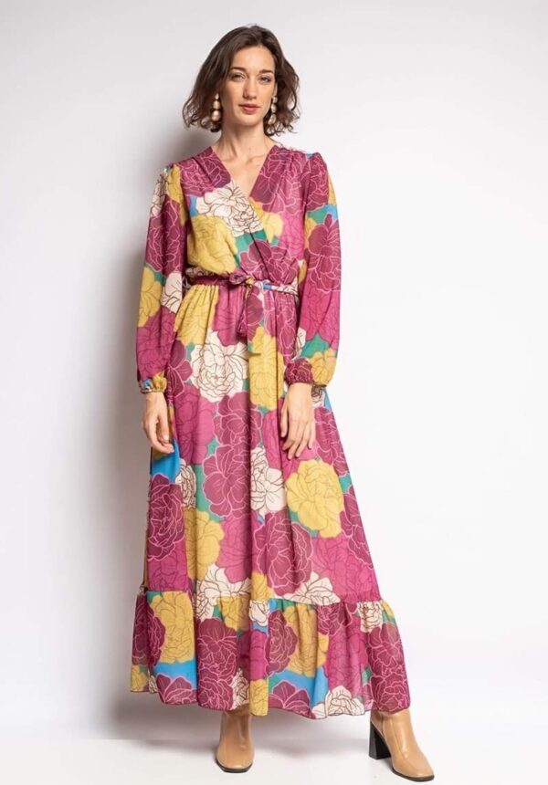 Découvrez la robe longue à fleurs rouge