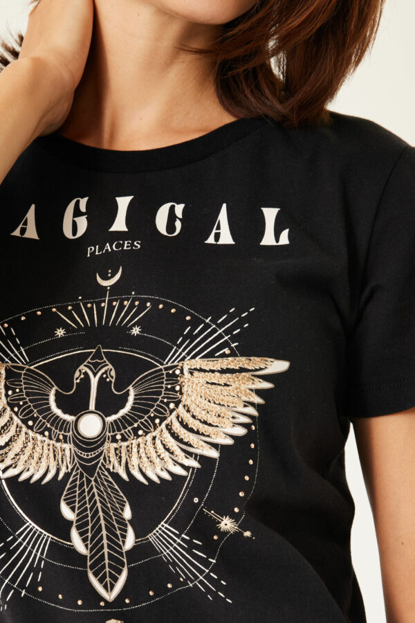 Découvrez notre t-shirt rock noir Magical