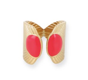 Découvrez la bague géométrique émail rouge en acier doré