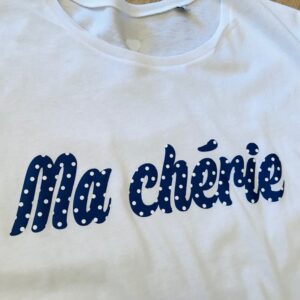 Découvrez le t-shirt blanc 