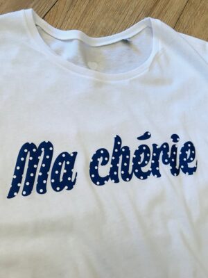 Découvrez le t-shirt blanc 