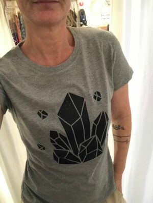 Découvrez notre t-shirt cristaux noirs pailletés