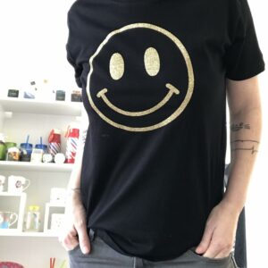 Découvrez notre t-shirt Smile. La personnalisation au rdv !