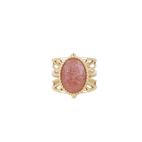 Découvrez notre bague acier dorée ornée d'une quartz fraise facettée