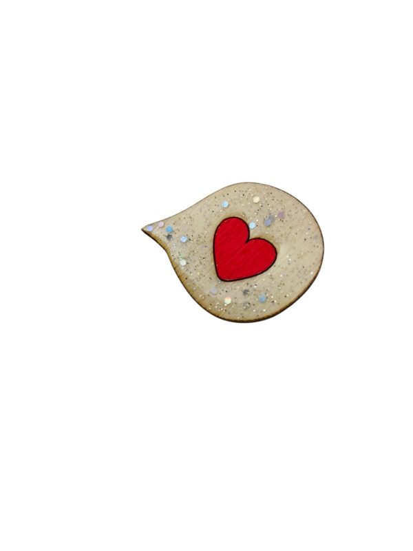 Broche love