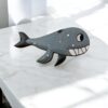 Broche baleine grise bicolore