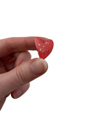 Alternative view of Broche cœur rouge