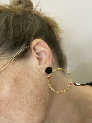 Puces d’oreilles cercle en maille cœurs