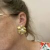 Puces d’oreilles fleur et nacre