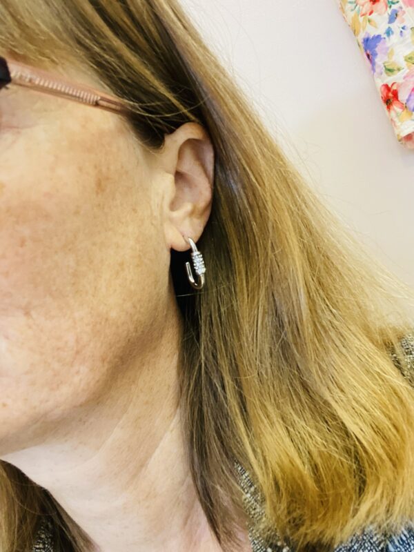 Boucles rectangulaires acier et strass – Image 6