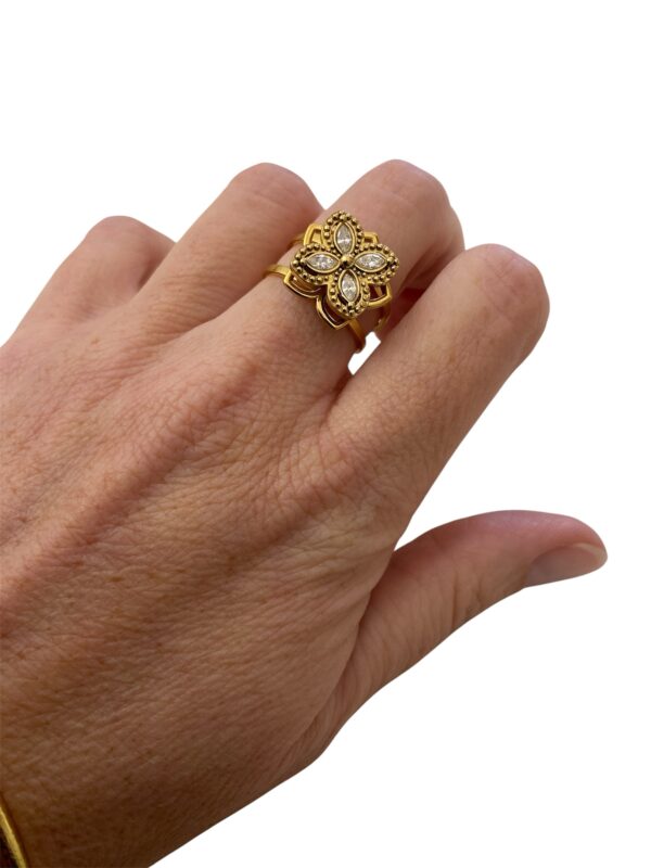 Bague antistress fleur en acier rotative doré – Image 2