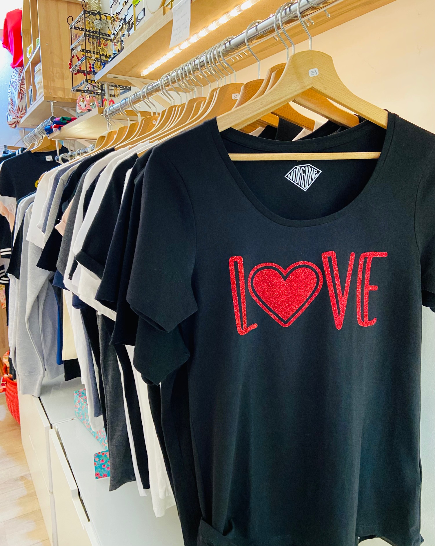 T-shirts personnalisés et personnalisable depuis notre atelier entre Nantes et Clisson