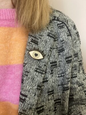 Broche œil bois et résine